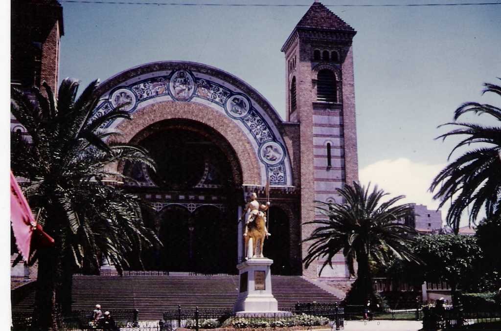 ORAN 1950 LA CATHEDRALE.jpg